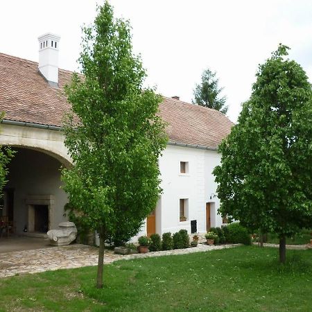 Bed and Breakfast Sarffy House Dörgicse Exterior foto